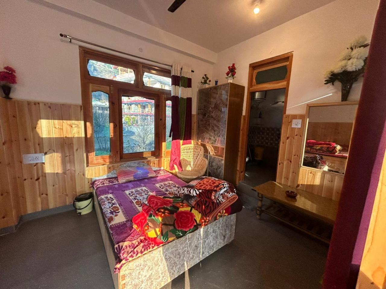 Snow View Guest House Kasol Exterior photo