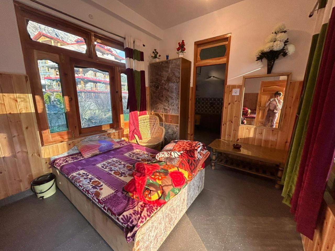 Snow View Guest House Kasol Room photo